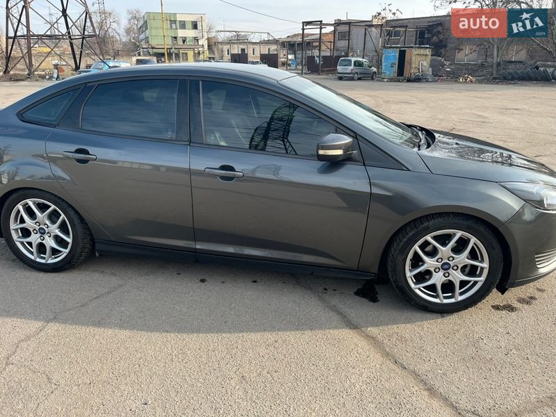 Седан Ford Focus 2016 в Запорожье