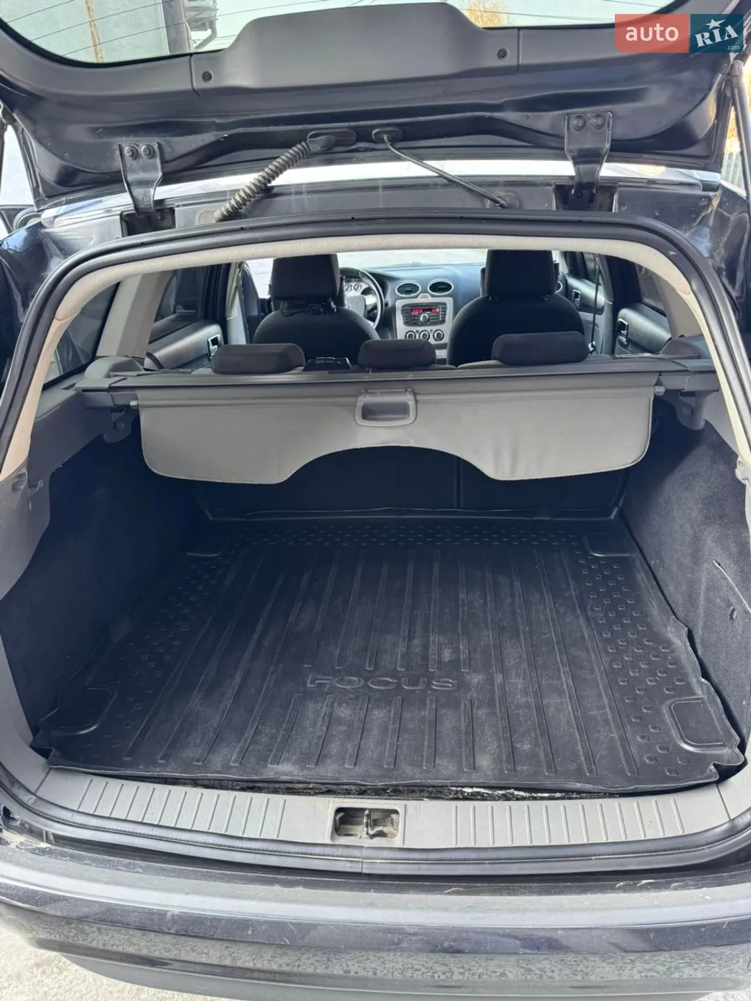2010 Ford Focus - мініатюра 19