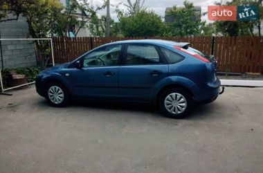 Хэтчбек Ford Focus 2006 в Пулинах