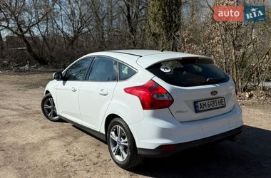 Хетчбек Ford Focus 2014 в Житомирі