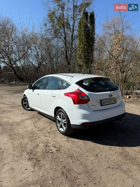 Хетчбек Ford Focus 2014 в Житомирі