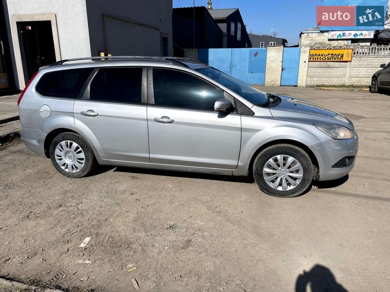 Універсал Ford Focus 2010 в Івано-Франківську фото 3 Універсал Ford Focus 2010 в Івано-Франківську