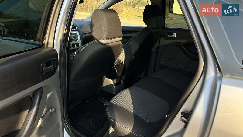 Седан Ford Focus 2007 в Мукачево