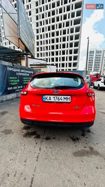 Хэтчбек Ford Focus 2015 в Киеве