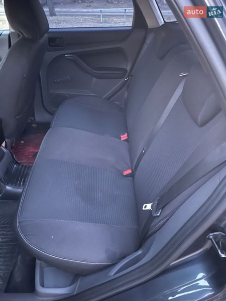 Хэтчбек Ford Focus 2007 в Каменском