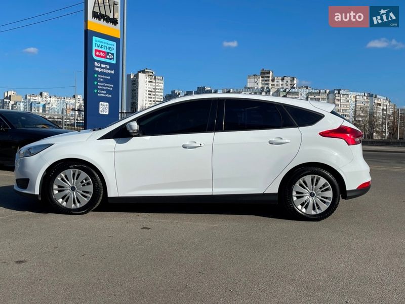Хэтчбек Ford Focus 2017 в Киеве