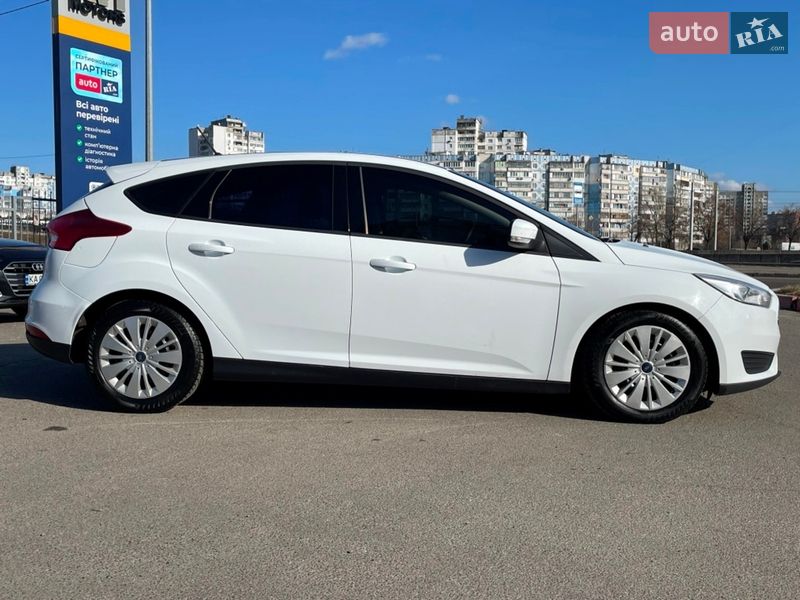 Хэтчбек Ford Focus 2017 в Киеве