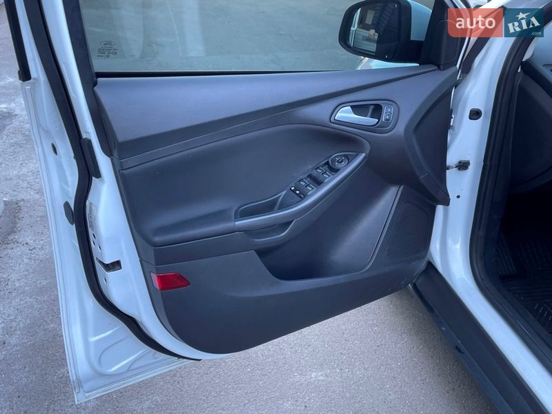 Хэтчбек Ford Focus 2017 в Киеве