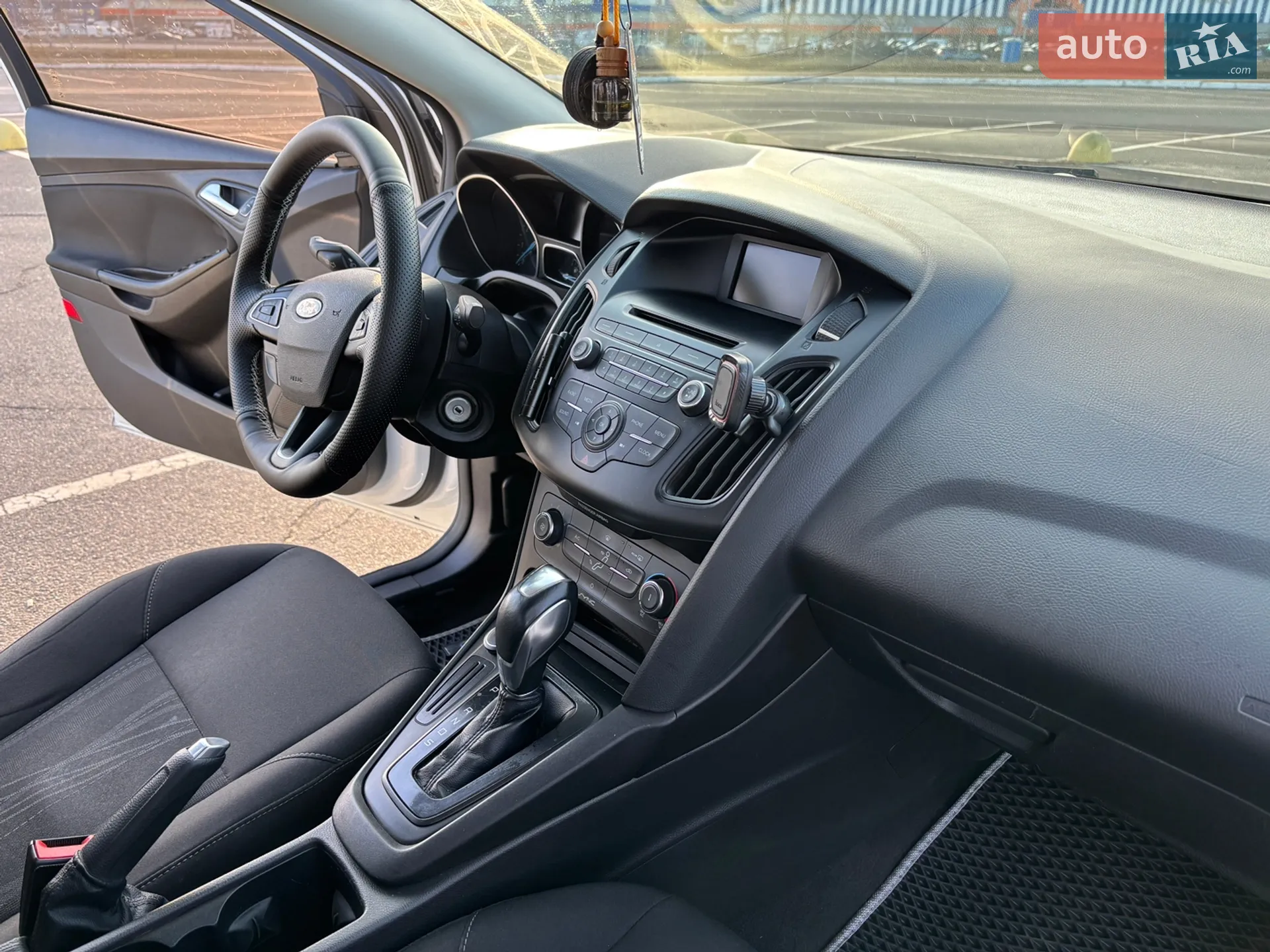 2015 Ford Focus - мініатюра 15