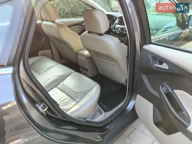 Хетчбек Ford Focus 2015 в Івано-Франківську