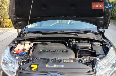 Хетчбек Ford Focus 2015 в Івано-Франківську