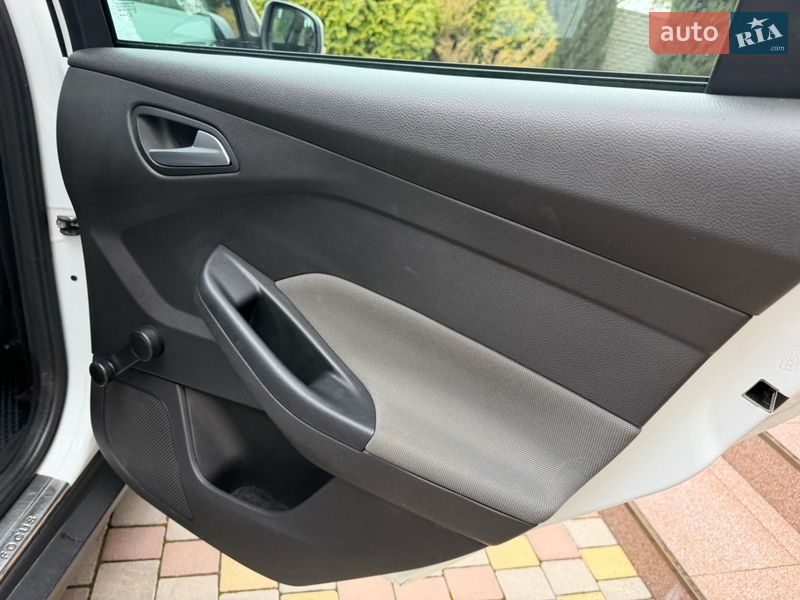 Хетчбек Ford Focus 2013 в Дніпрі