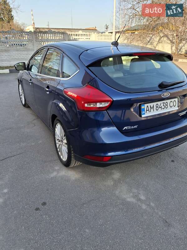 Хэтчбек Ford Focus 2015 в Коростене