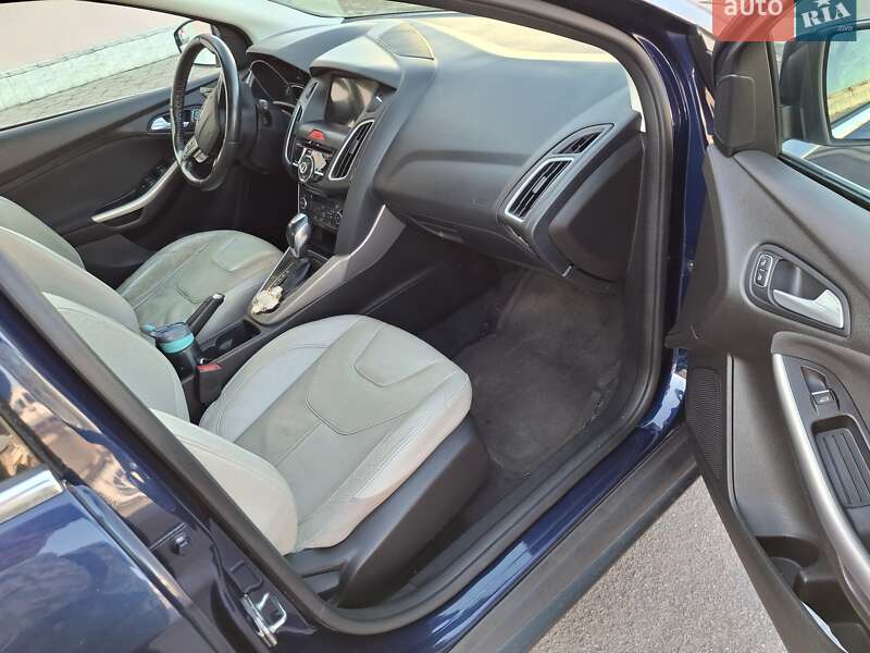 Хэтчбек Ford Focus 2015 в Коростене