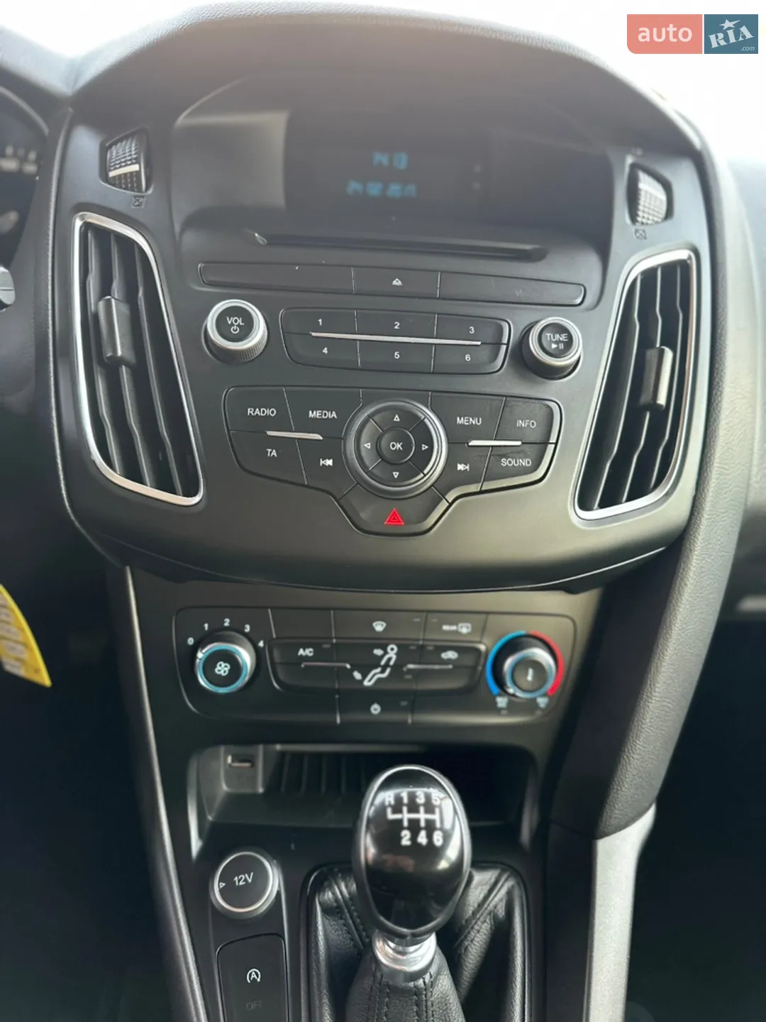 2017 Ford Focus - мініатюра 25