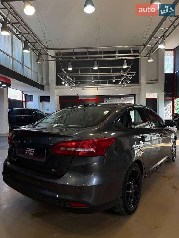 Седан Ford Focus 2016 в Запорожье