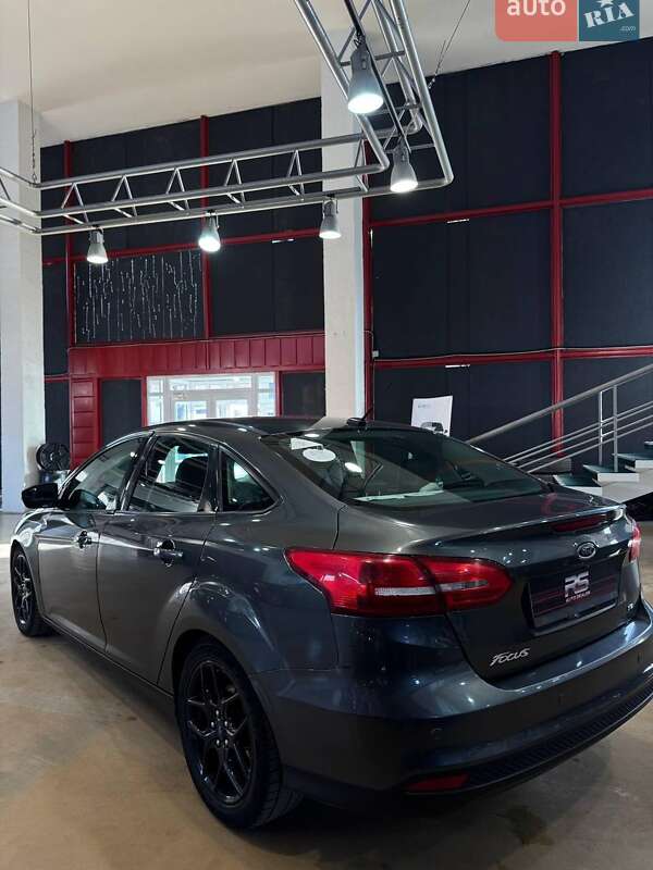 Седан Ford Focus 2016 в Запорожье