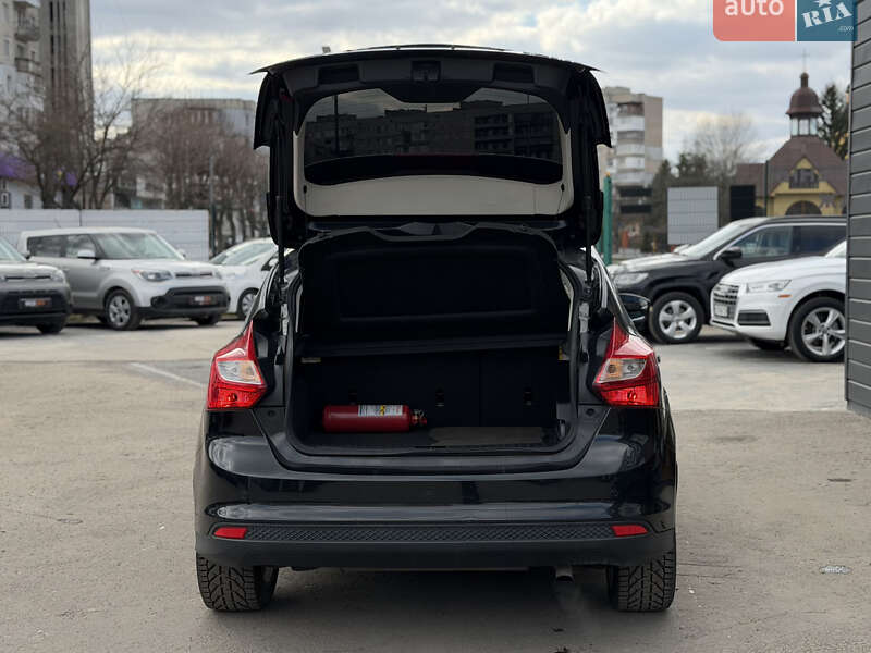 Хэтчбек Ford Focus 2012 в Шептицькому