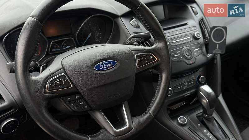 Седан Ford Focus 2015 в Львове