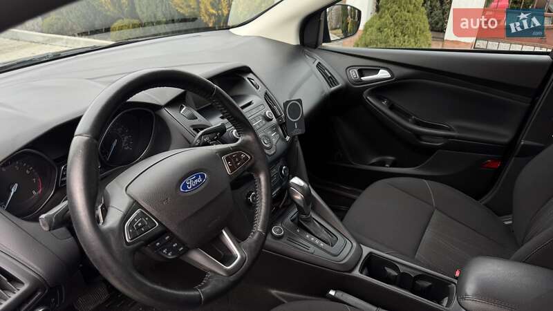 Седан Ford Focus 2015 в Львові