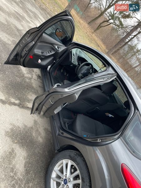 Хетчбек Ford Focus 2015 в Києві