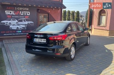 Седан Ford Focus 2015 в Сваляве