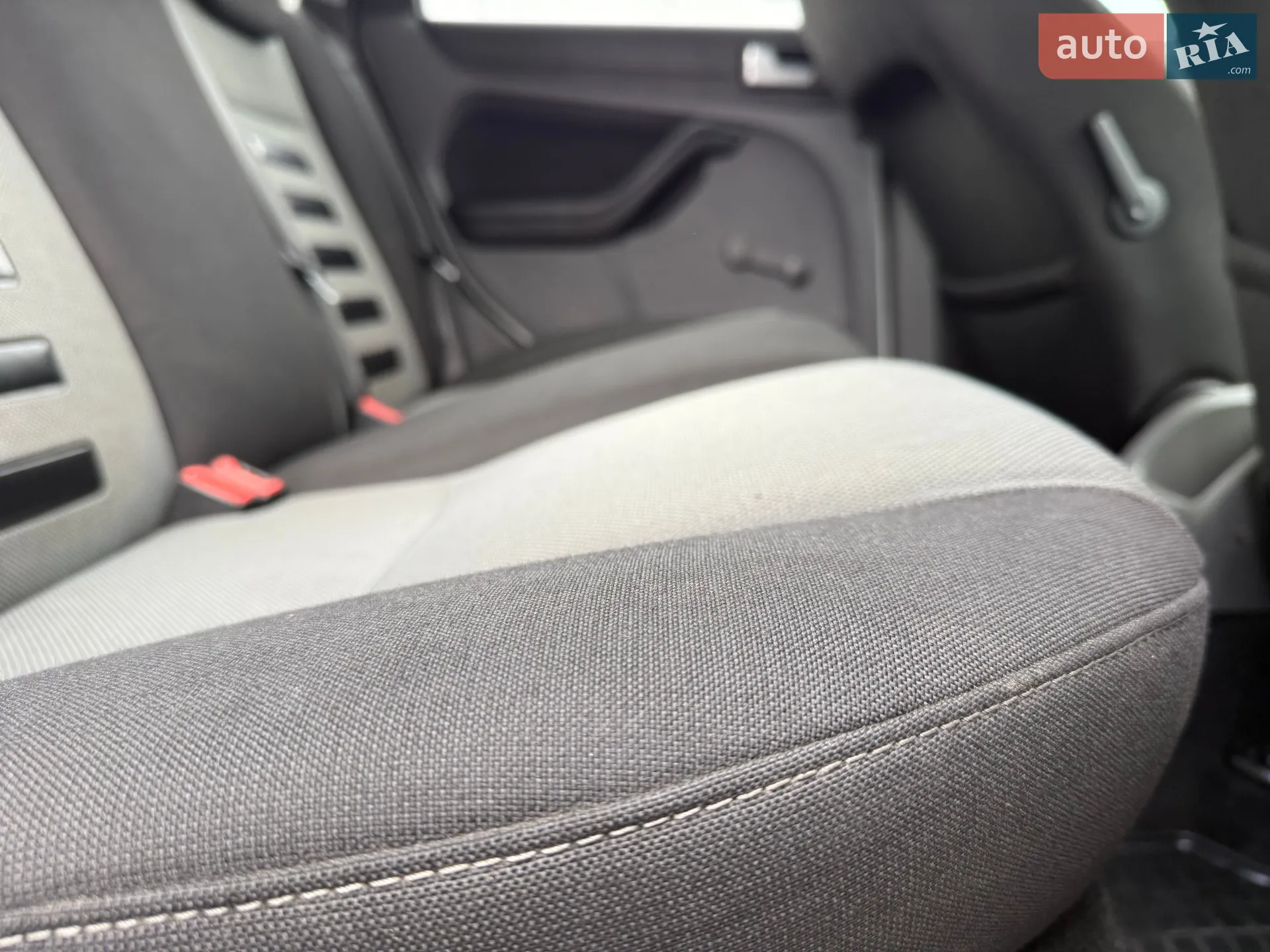 2010 Ford Focus - мініатюра 36