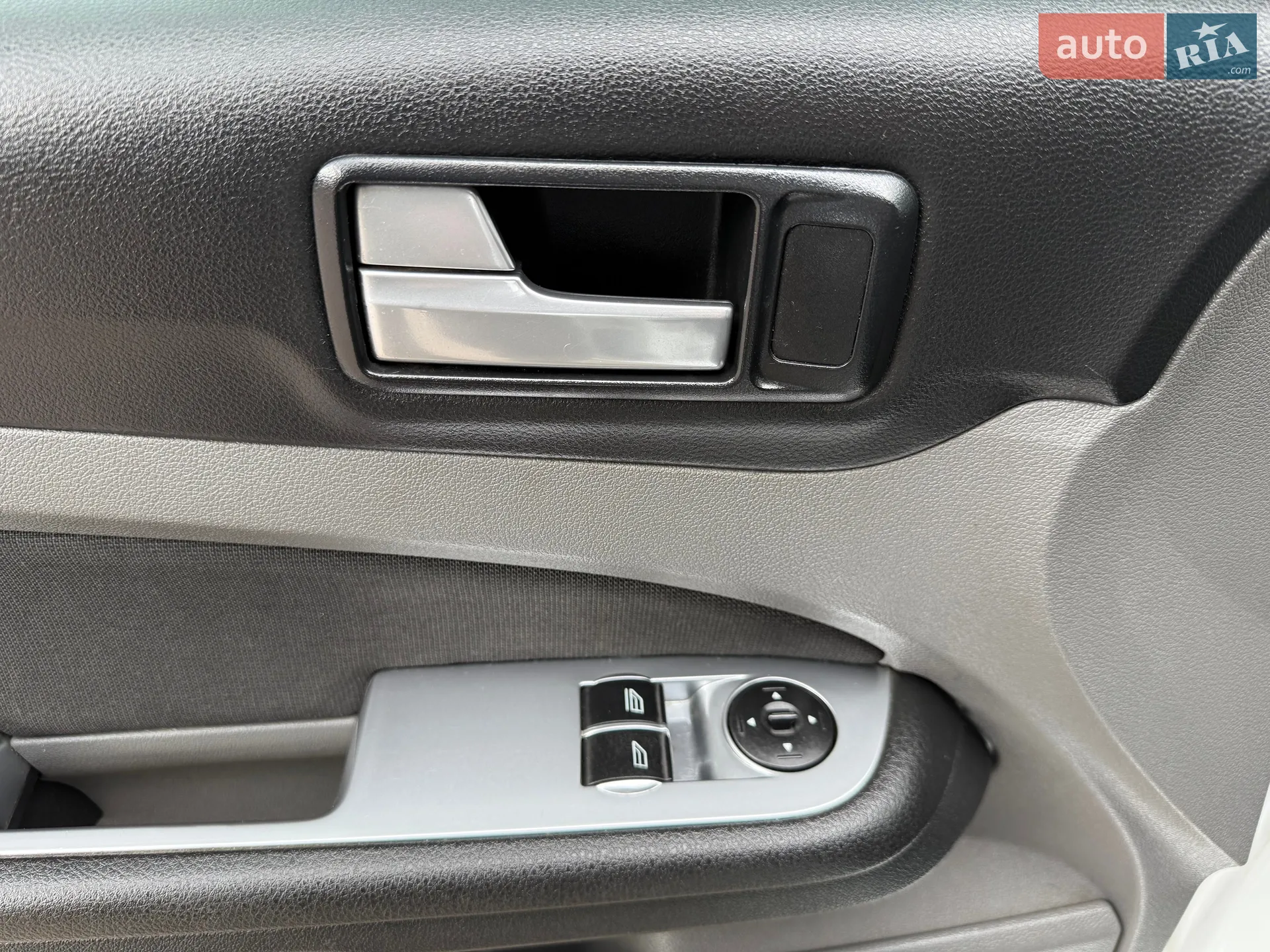 2010 Ford Focus - мініатюра 48