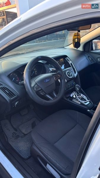 Седан Ford Focus 2016 в Остер