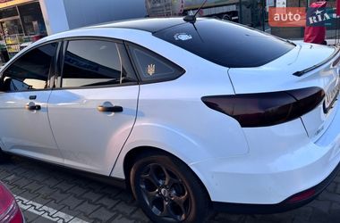 Седан Ford Focus 2016 в Остер