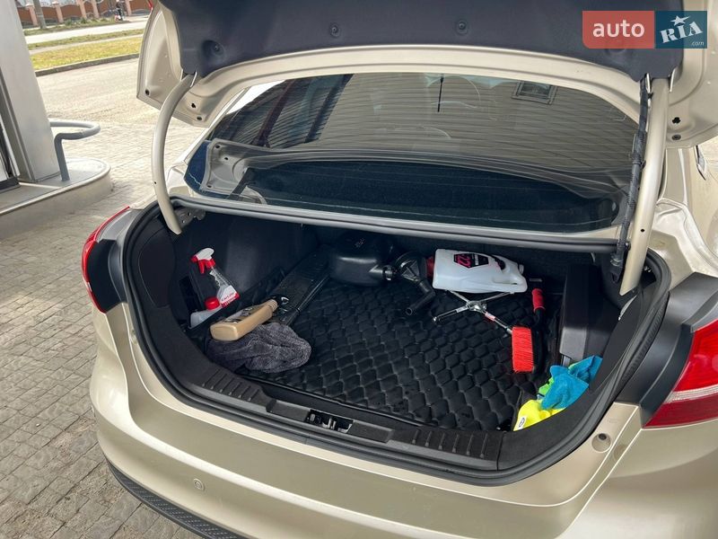 Седан Ford Focus 2018 в Черновцах