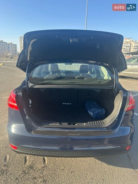 Седан Ford Focus 2017 в Киеве