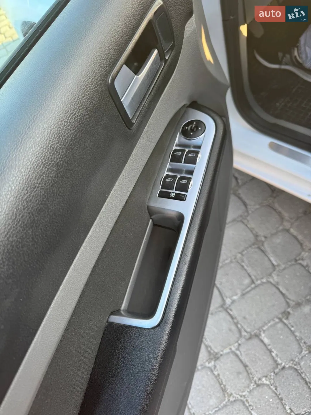 2010 Ford Focus - мініатюра 20