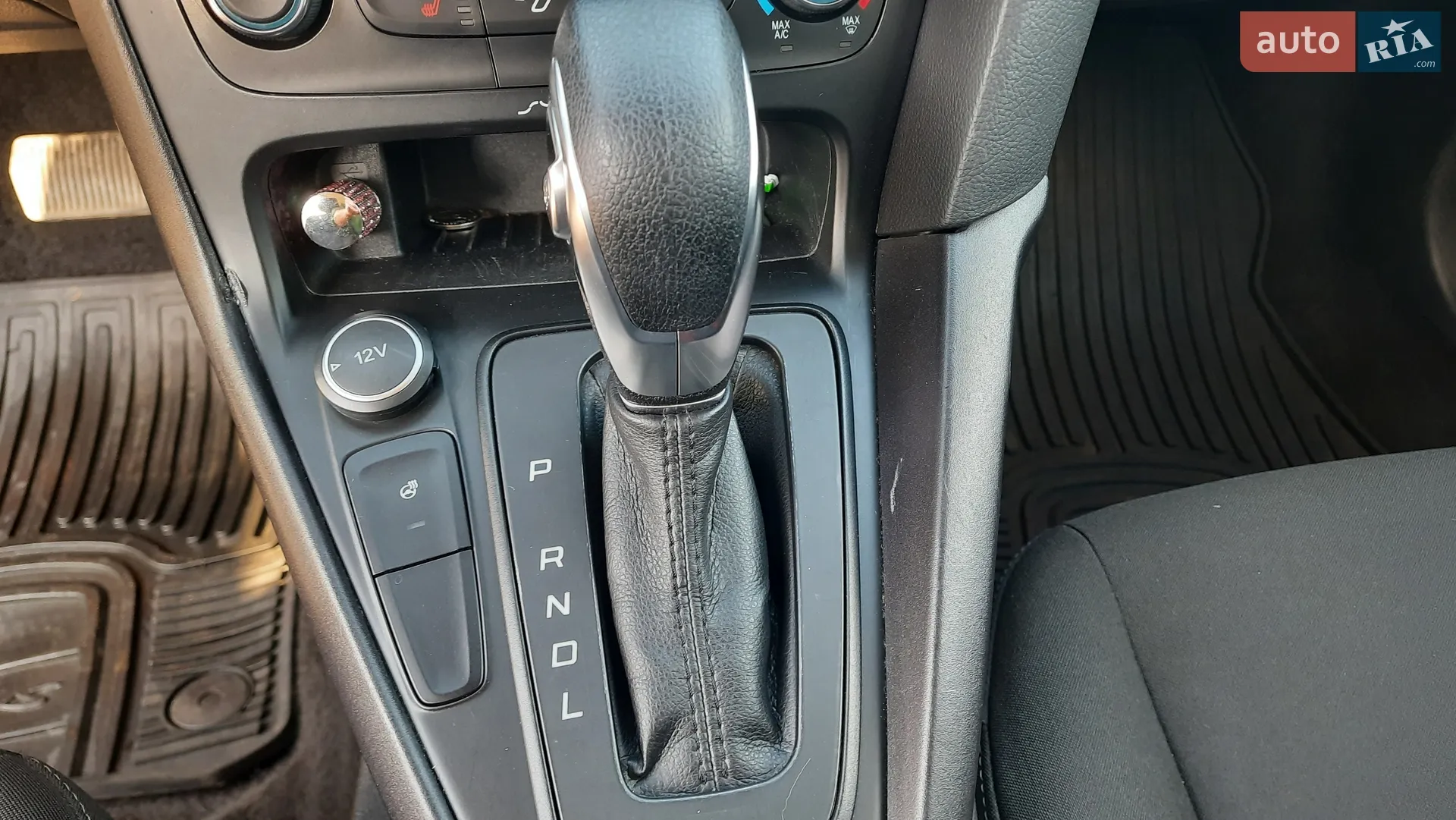 2017 Ford Focus - мініатюра 16