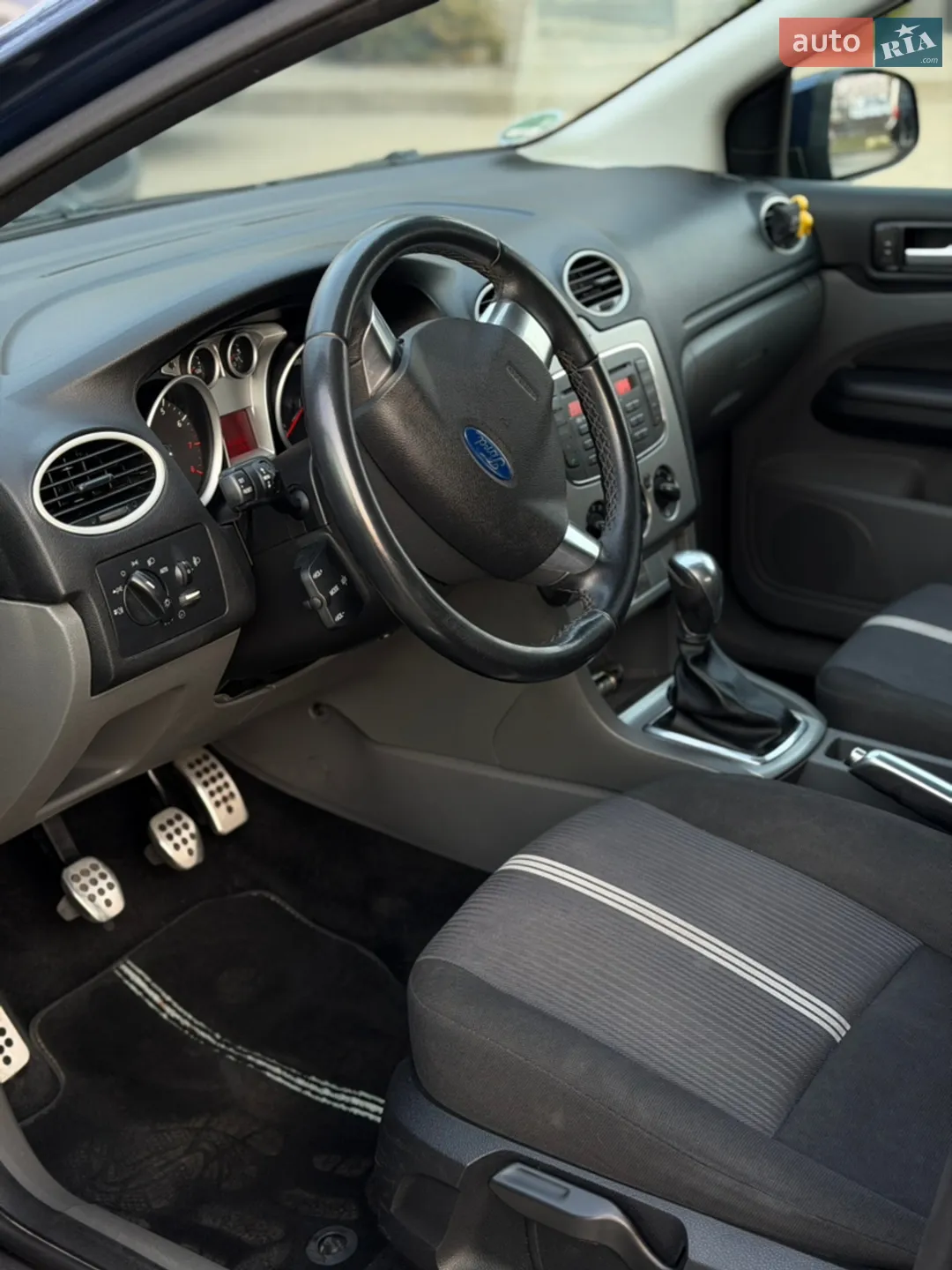 2010 Ford Focus - мініатюра 18