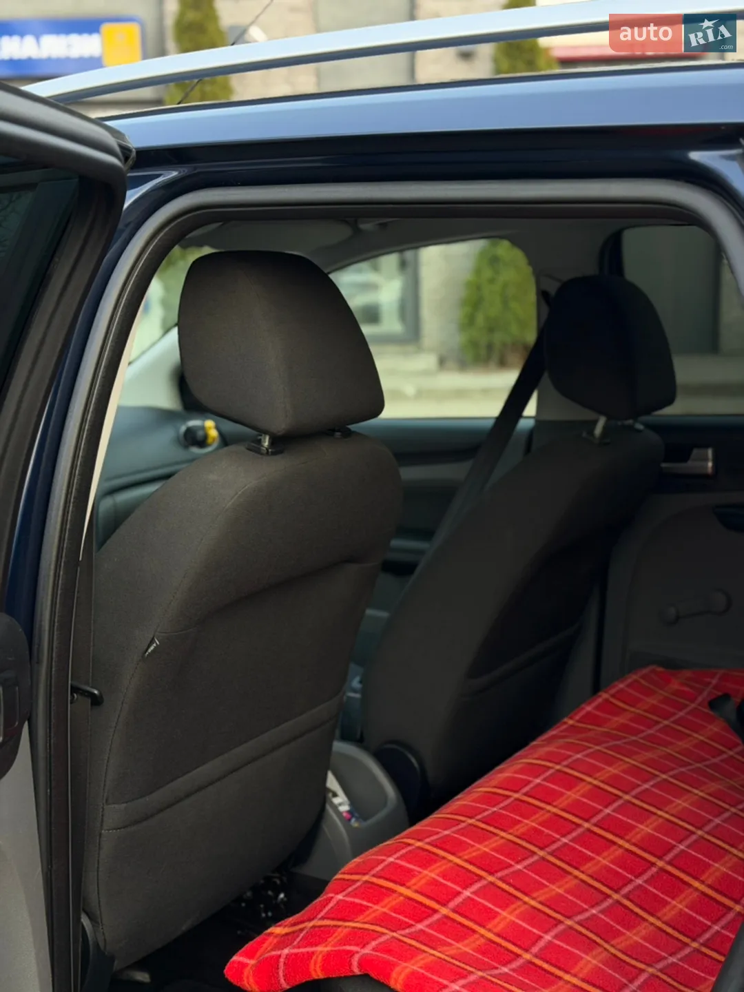 2010 Ford Focus - мініатюра 19