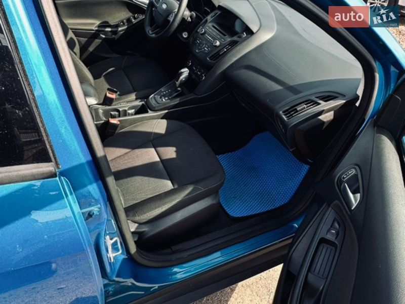 Седан Ford Focus 2016 в Смілі