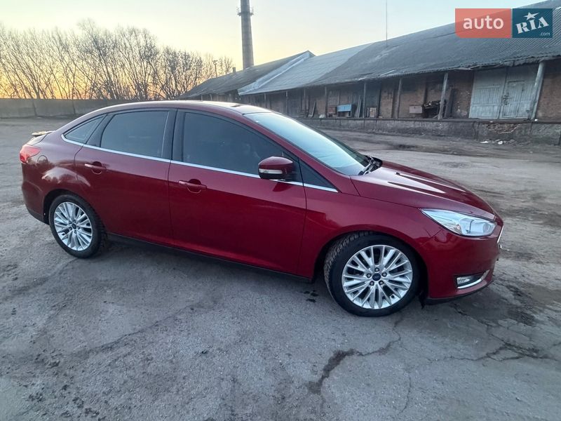 Седан Ford Focus 2016 в Сумах