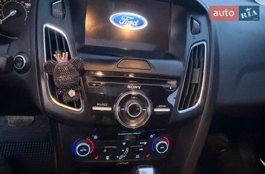 Седан Ford Focus 2016 в Сумах