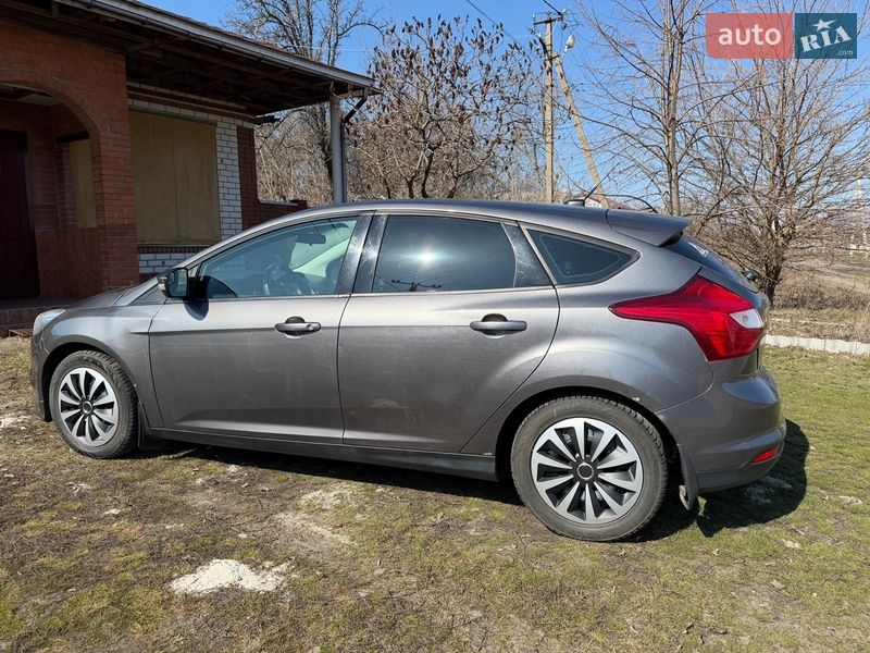 Хэтчбек Ford Focus 2014 в Харькове
