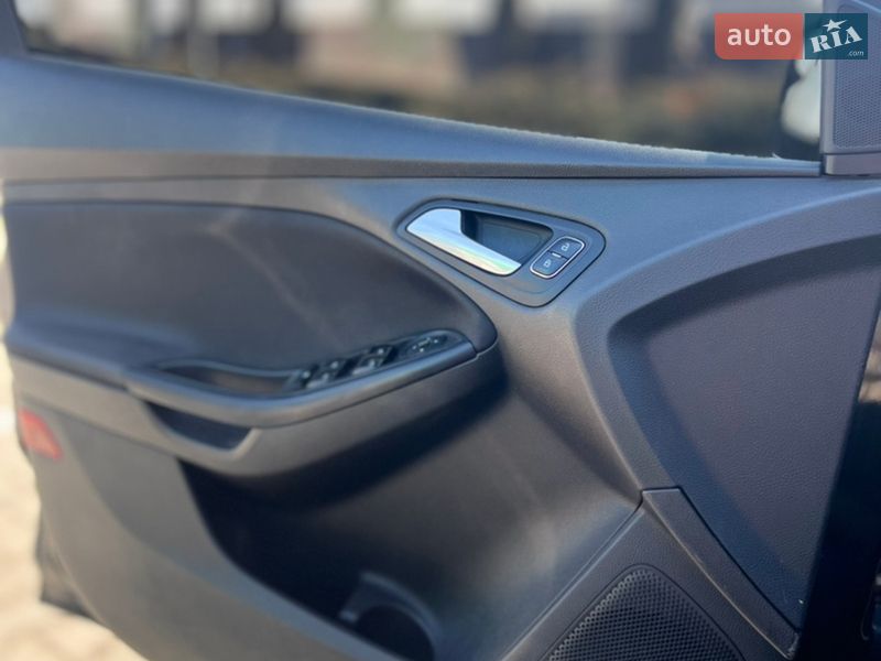 Седан Ford Focus 2015 в Тернополі фото 27 Седан Ford Focus 2015 в Тернополі