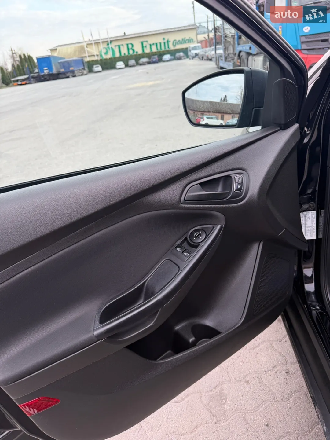 2016 Ford Focus - мініатюра 8