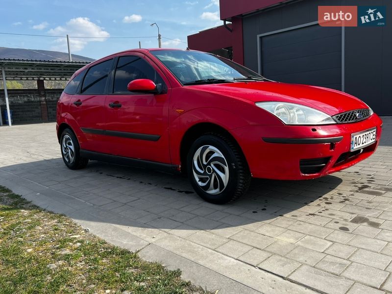 Хетчбек Ford Focus 2002 в Виноградові