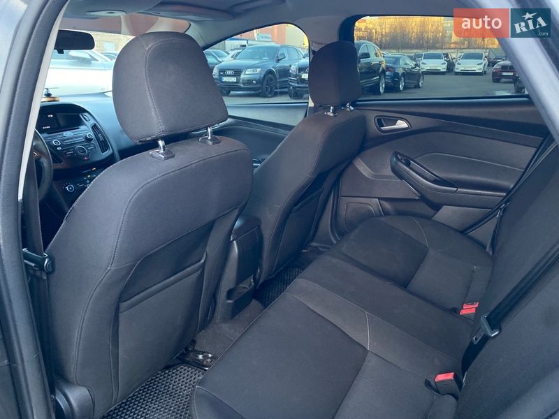 Седан Ford Focus 2017 в Киеве фото 19 Седан Ford Focus 2017 в Киеве