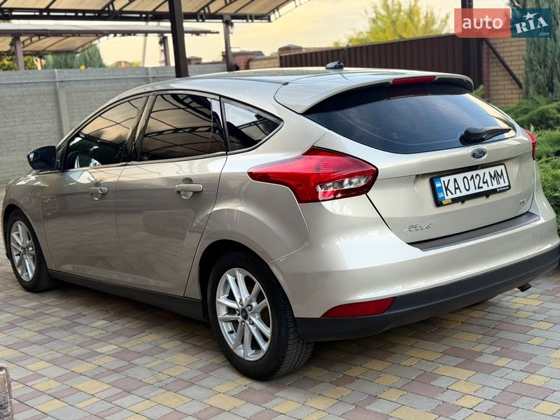 Хетчбек Ford Focus 2015 в Дніпрі