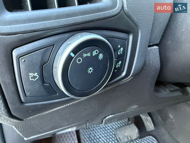 Хетчбек Ford Focus 2015 в Дніпрі