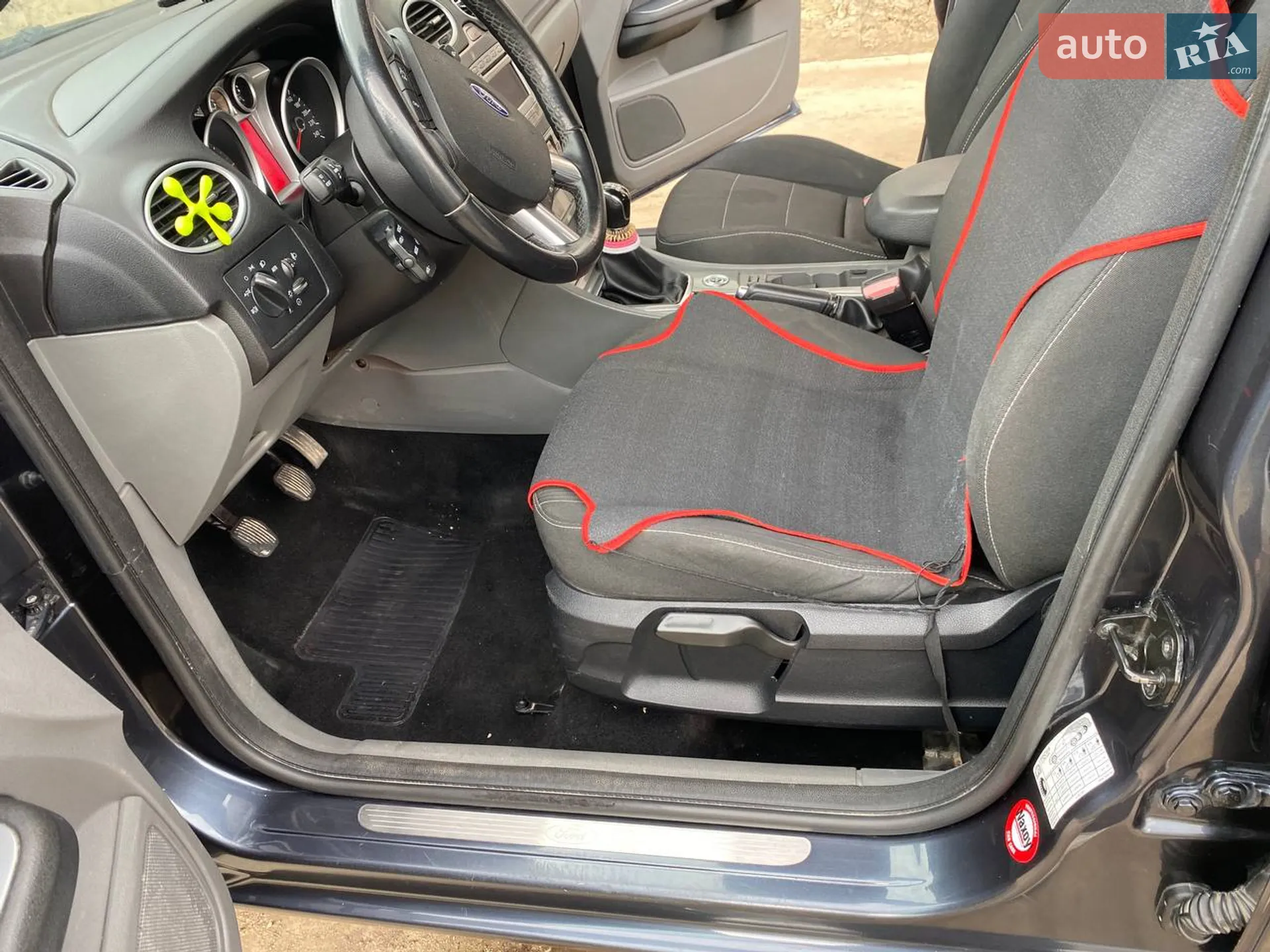 2010 Ford Focus - мініатюра 18