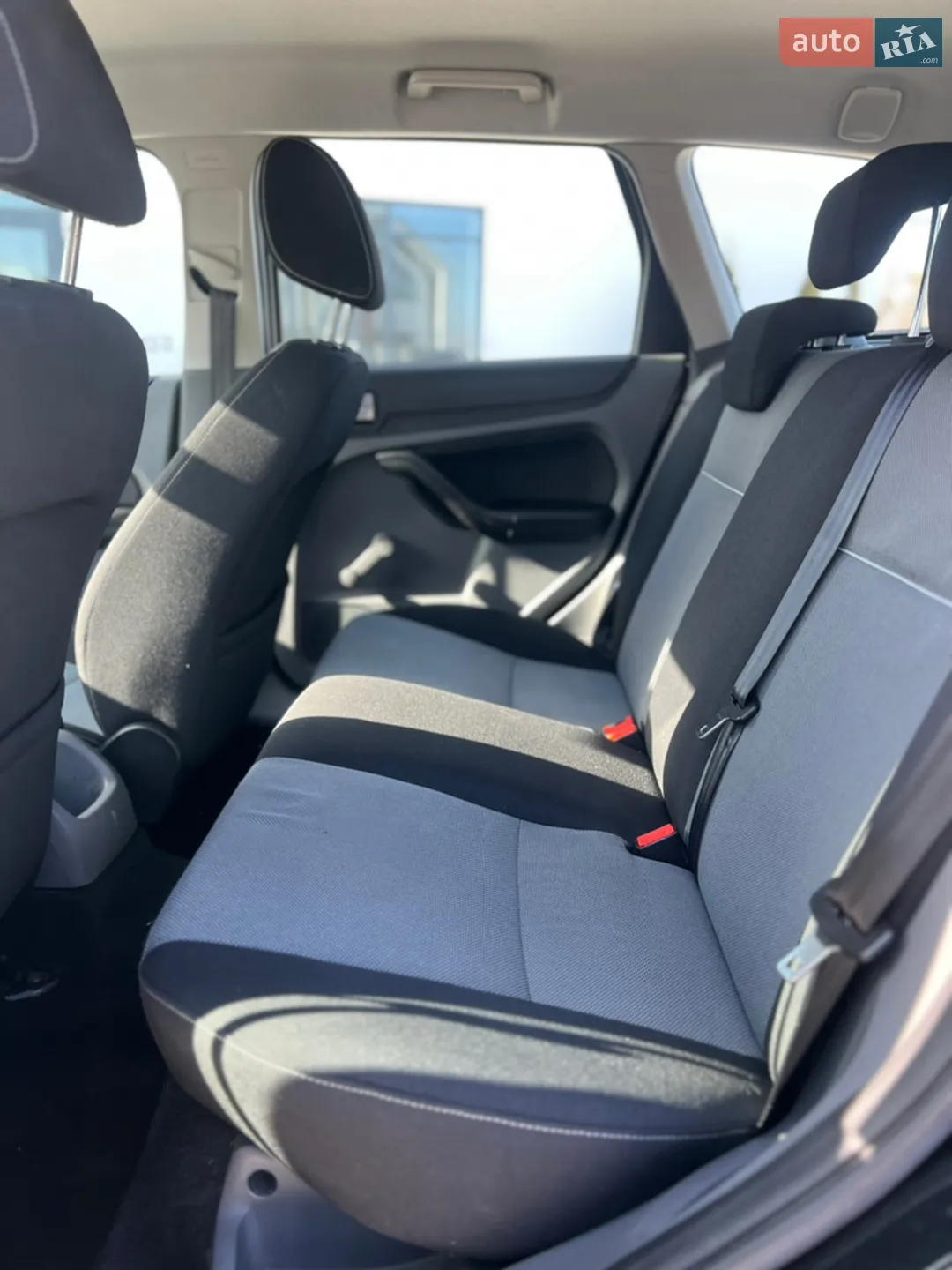 2010 Ford Focus - мініатюра 22