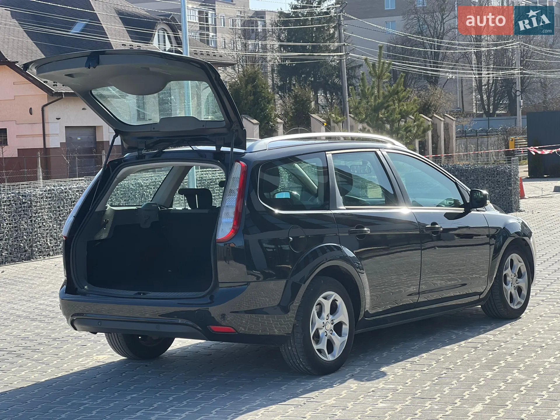 2010 Ford Focus - мініатюра 29