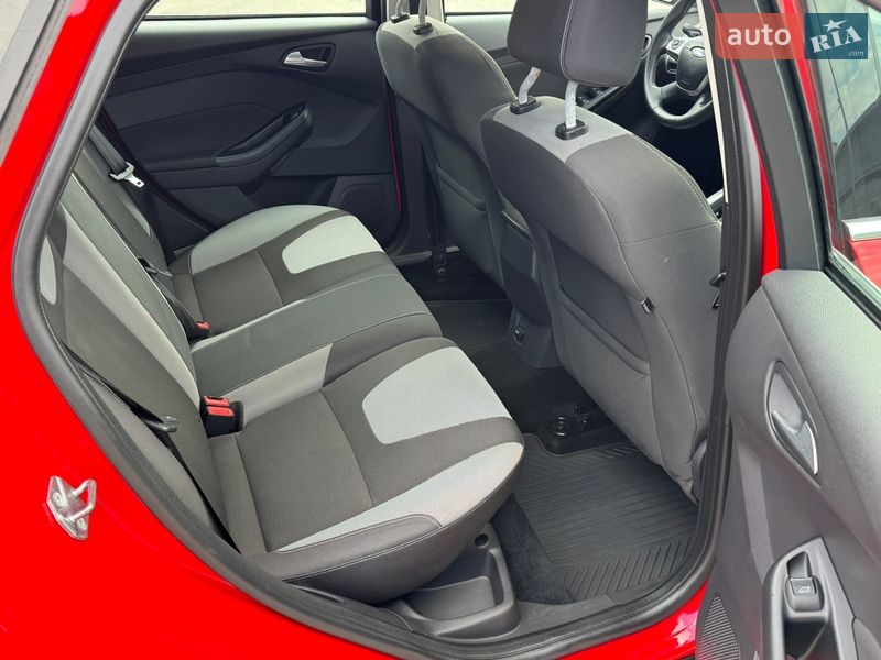 Хэтчбек Ford Focus 2011 в Киеве